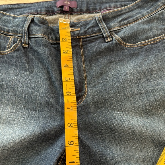 NYDJ size 8 ankle jeans - Picture 4 of 7